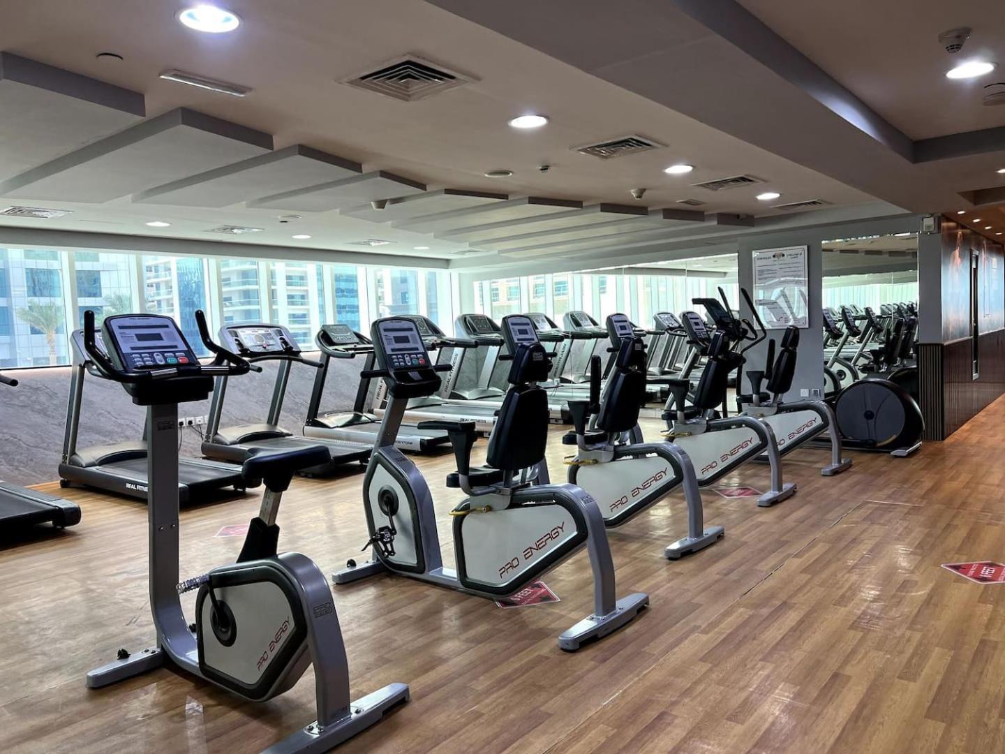 Feel Like Home Away From Home On 34Th Floor ドバイ エクステリア 写真